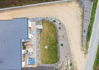 La-Villa-Pen-Ar-Menez-Plouider-Location-Service-Vidéo-drone-Bdc-Production-Brest gite location terrasse bois spa finistere