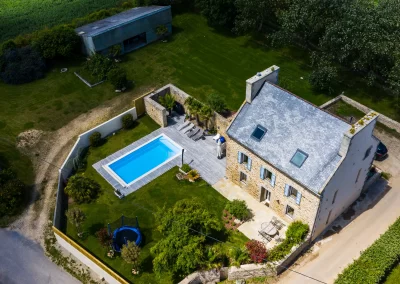 Villa Aline - Plounéour-Brignogan-Plages-Photo-immobilière-drone-Brest piscine magnifique terrasse bois